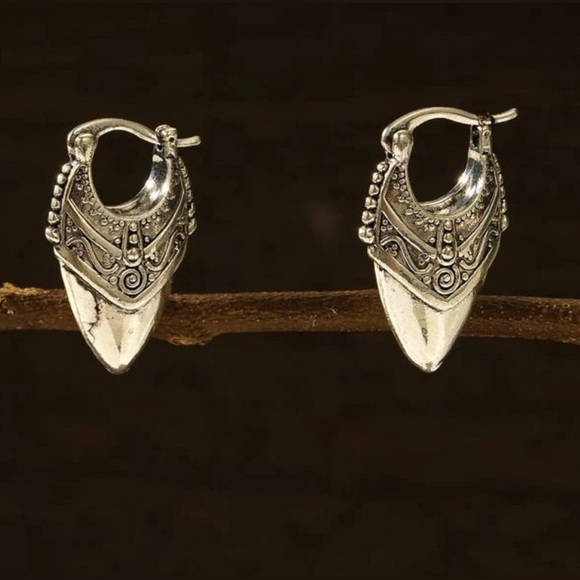 “Viking Spearpoint” Silver Nordic Ethnic Elaborate Point Ornate Embellished Hoop - Picture 2 of 16